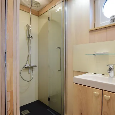 Quaint Mobile With Sauna In 펜션